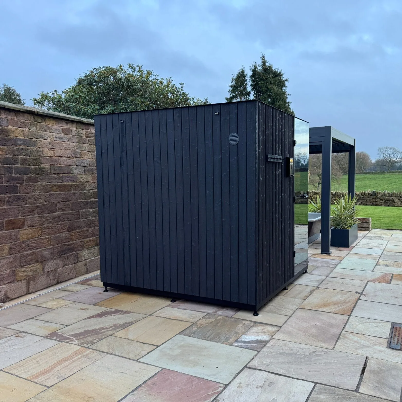 Signature 240, luxury outdoor sauna by EIRA Therapy