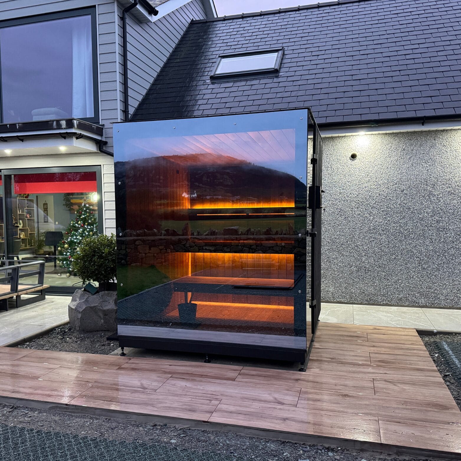 Signature 200 luxury outdoor sauna by EIRA Therapy