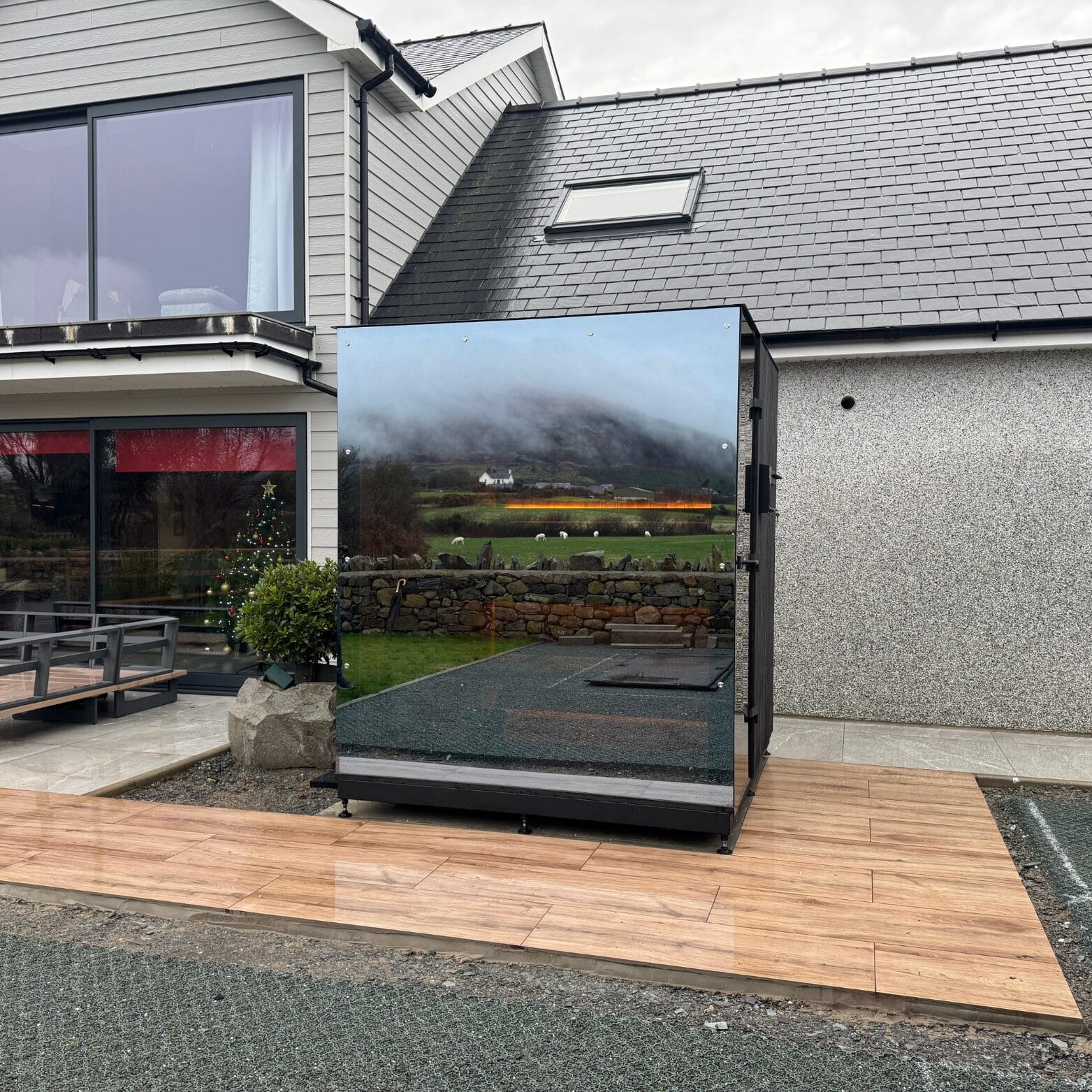 Signature 200 luxury outdoor sauna by EIRA Therapy