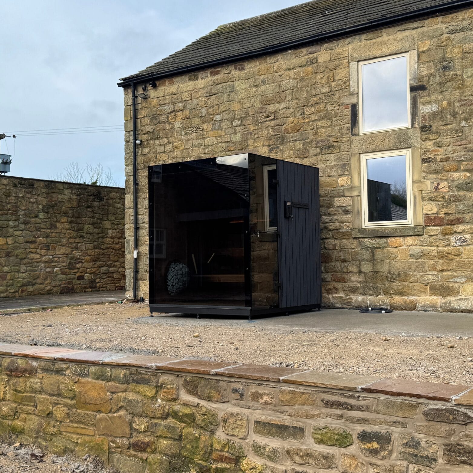 Signature 200 luxury outdoor sauna by EIRA Therapy