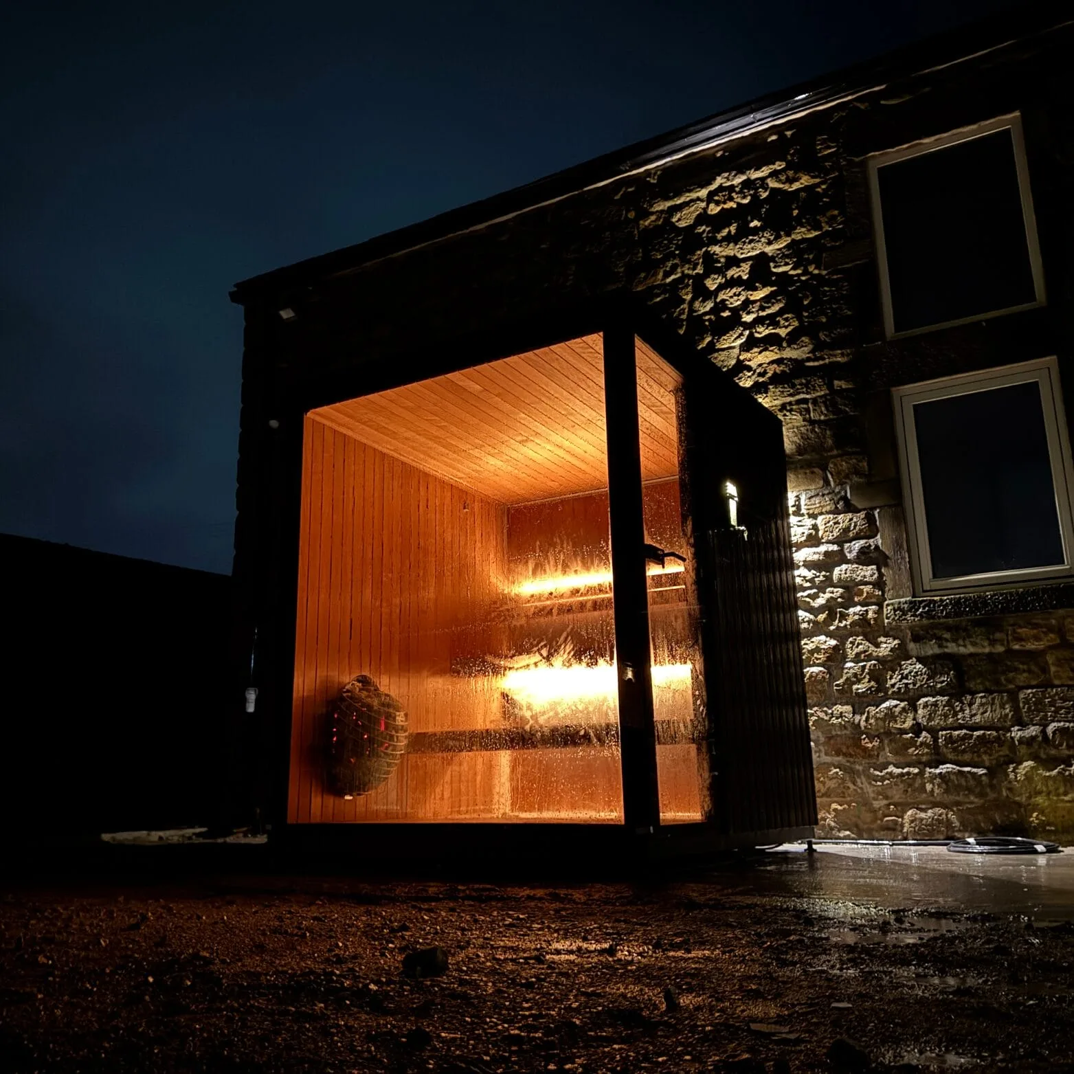 Signature 200 luxury outdoor sauna by EIRA Therapy
