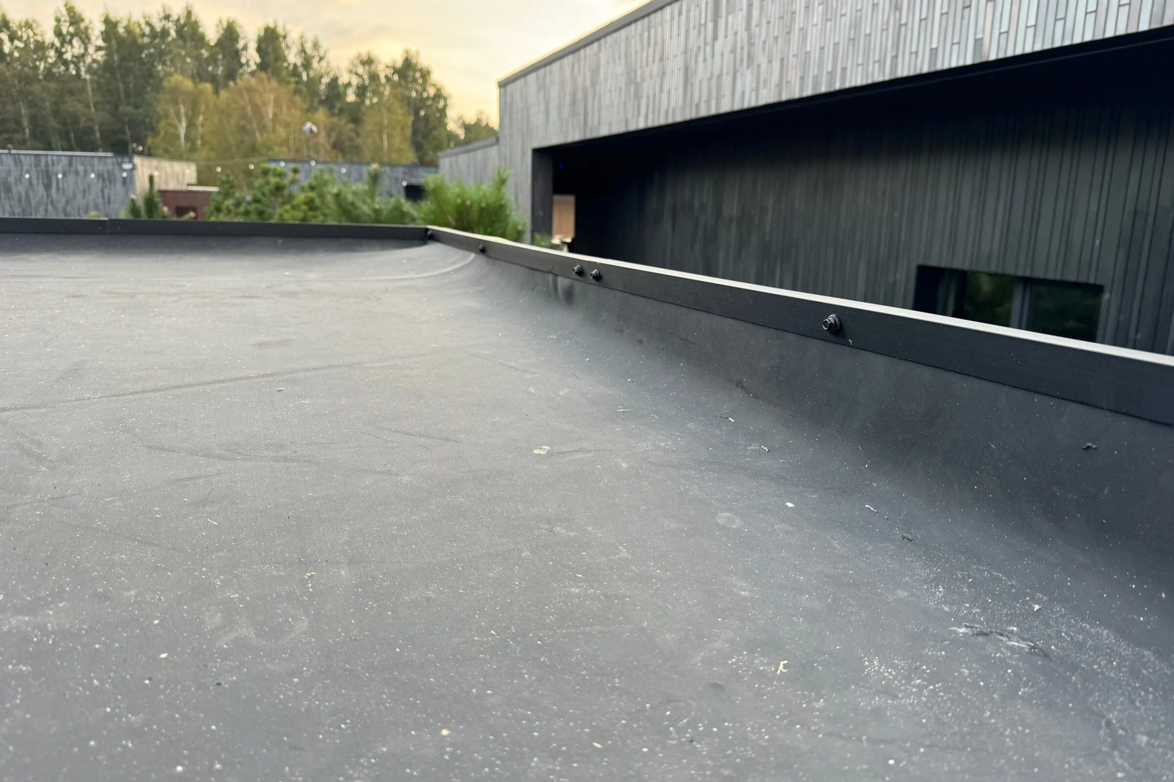 EIRA Signature sauna with leak proof rubber roof.